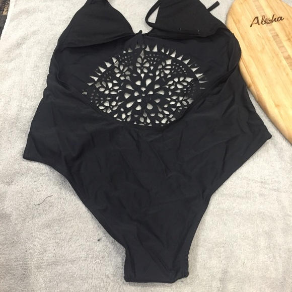 Small-LAST 1❌StarBurst Cut-Out Monokini - Picture 5 of 5